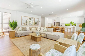 Paradise on Pacific ~ New Sunshine Beach Luxe Home